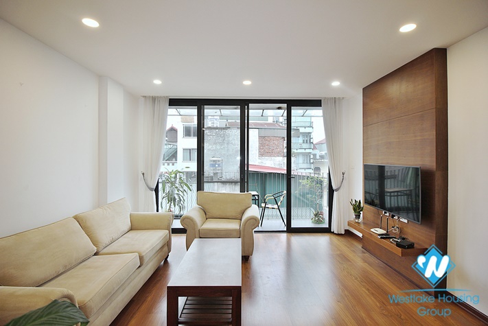 Beautiful  and good quality 2-bedrooms  apartment on Xuan Dieu street, Tay Ho